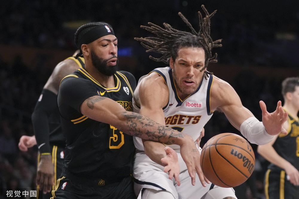 而她的反手 而她的反手